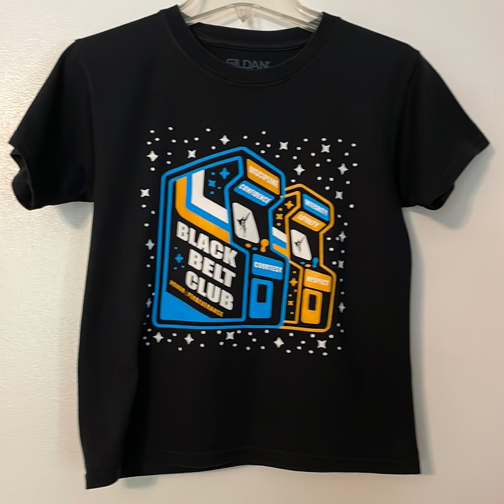 GILDAN SHIRT.